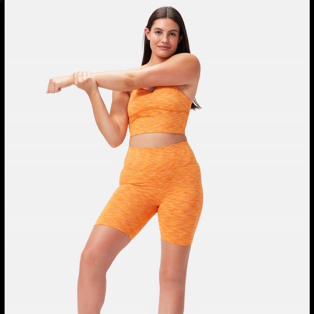 Outdoor voices 7” freeform/flow shorts orange